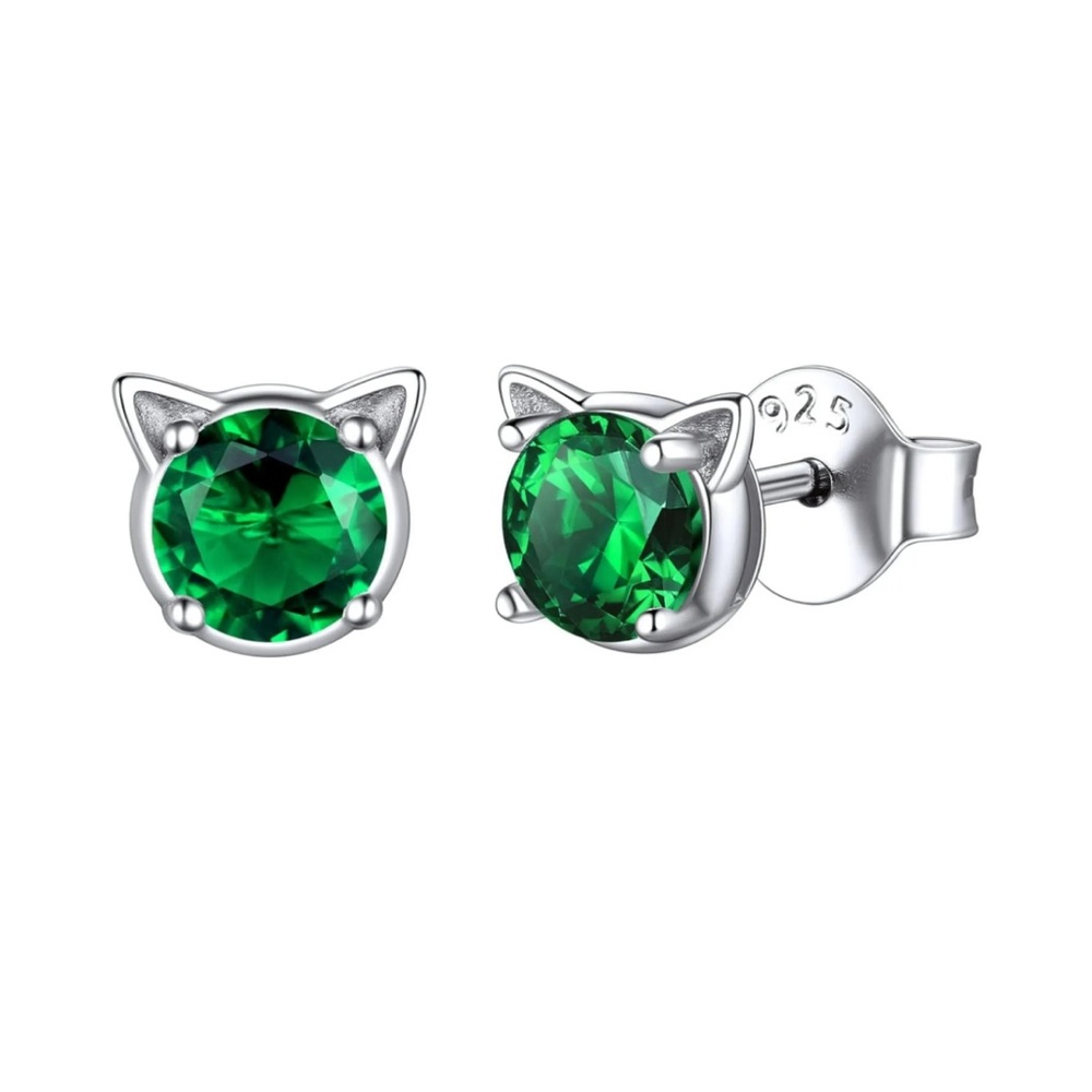 NIB ChicSilver Emerald Green Cute Cat Diamond Birthstone Stud Earrings (May)